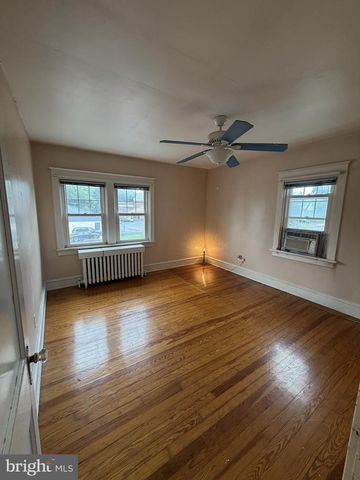 3 BOXWOOD RD, Wilmington, DE 19804
