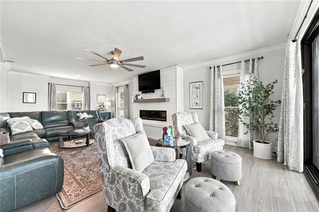 304 SW Green Teal Street, Lee's Summit, MO 64082
