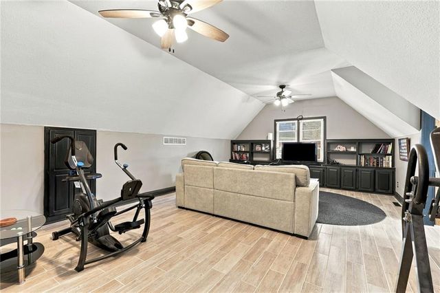 304 SW Green Teal Street, Lee's Summit, MO 64082