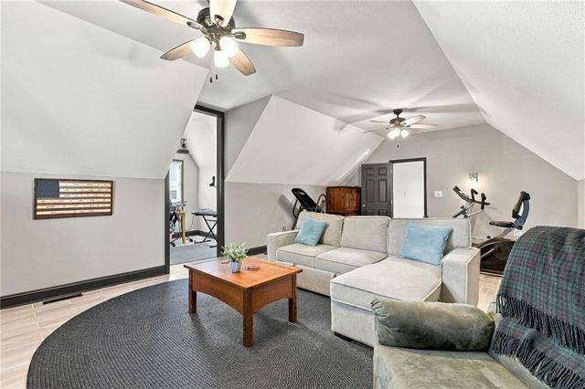 304 SW Green Teal Street, Lee's Summit, MO 64082