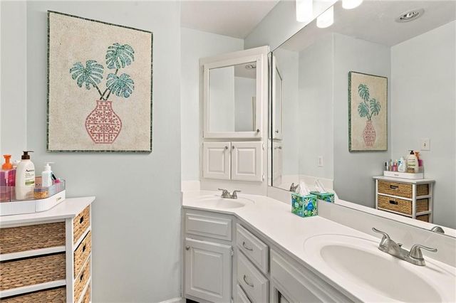 304 SW Green Teal Street, Lee's Summit, MO 64082