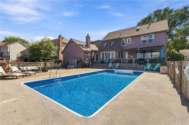304 SW Green Teal Street, Lee's Summit, MO 64082