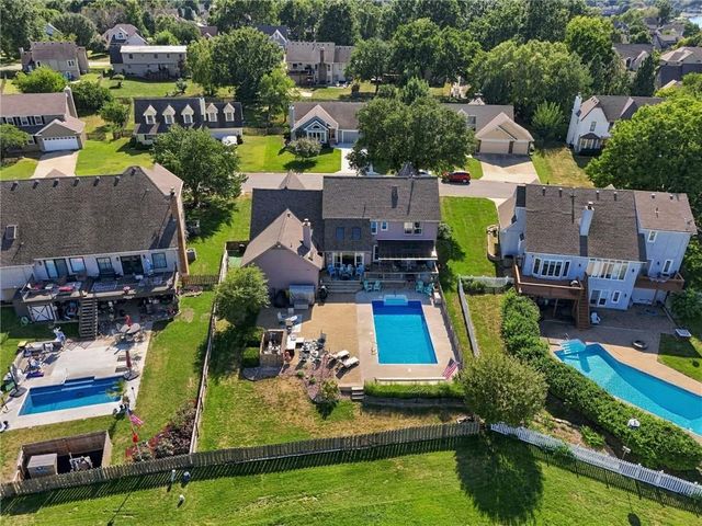 304 SW Green Teal Street, Lee's Summit, MO 64082