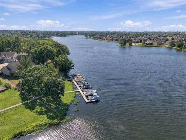 304 SW Green Teal Street, Lee's Summit, MO 64082