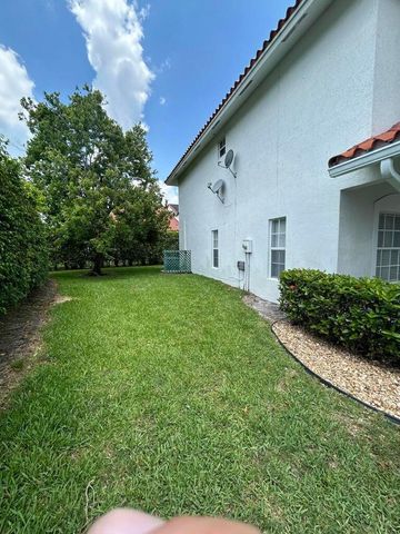 13519 Fountain View Boulevard, Wellington, FL 33414