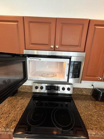 13519 Fountain View Boulevard, Wellington, FL 33414