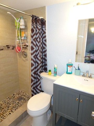 213 SE 3rd Avenue 2a, Boynton Beach, FL 33435