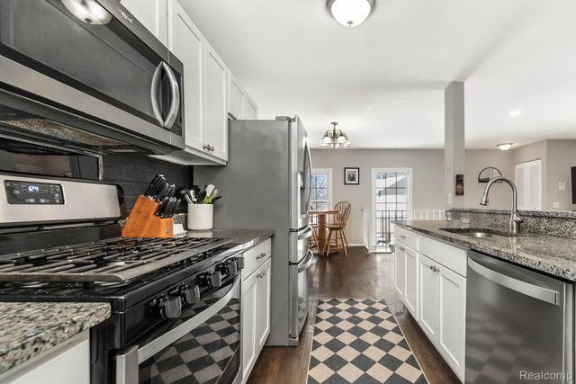 23493 Stonehenge Boulevard, Novi, MI 48375