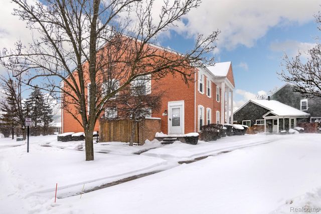 23493 Stonehenge Boulevard, Novi, MI 48375