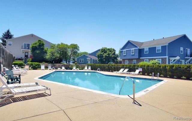 23493 Stonehenge Boulevard, Novi, MI 48375