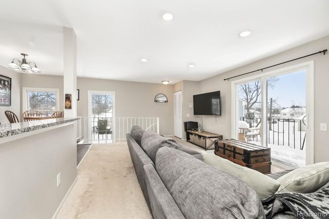 23493 Stonehenge Boulevard, Novi, MI 48375