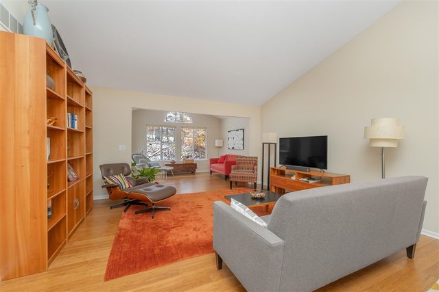 1304 Tanager Lane, Kalamazoo, MI 49009