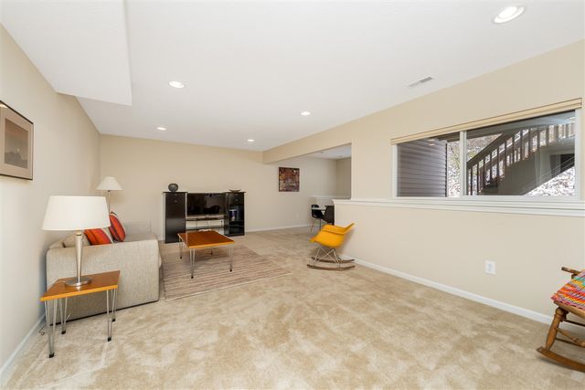 1304 Tanager Lane, Kalamazoo, MI 49009