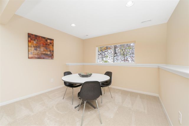 1304 Tanager Lane, Kalamazoo, MI 49009