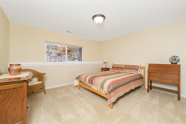 1304 Tanager Lane, Kalamazoo, MI 49009