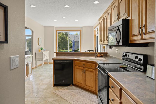 4443 3rd Street S, Moorhead, MN 56560