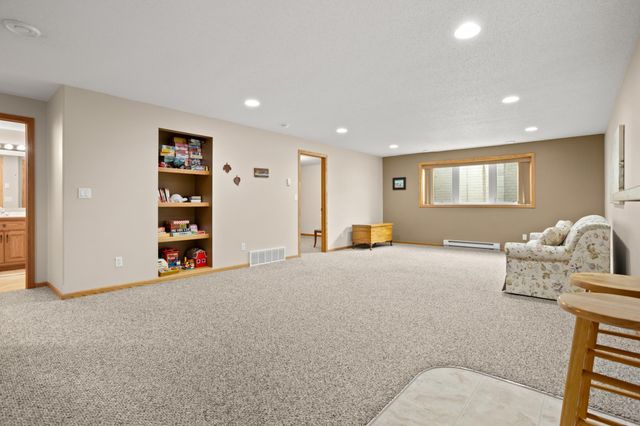 4443 3rd Street S, Moorhead, MN 56560