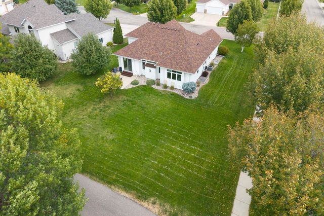 4443 3rd Street S, Moorhead, MN 56560