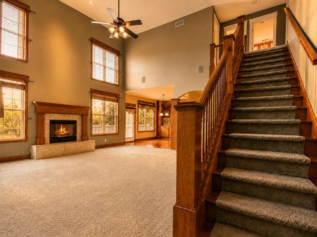 37 Covington Drive, Valparaiso, IN 46385