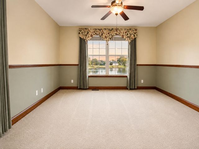 37 Covington Drive, Valparaiso, IN 46385