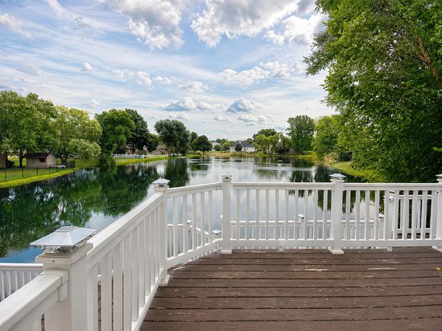 37 Covington Drive, Valparaiso, IN 46385
