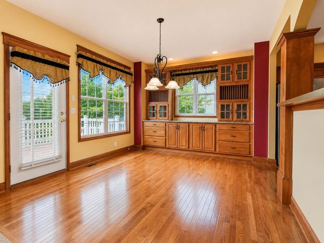 37 Covington Drive, Valparaiso, IN 46385