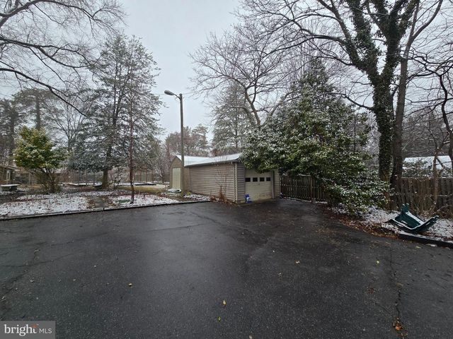 1608 CHAIN BRIDGE RD, Mclean, VA 22101