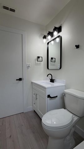 2032 Farnsworth Way, Rancho Cordova, CA 95670