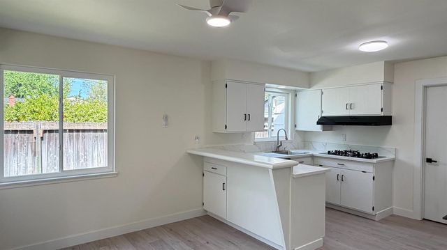 2032 Farnsworth Way, Rancho Cordova, CA 95670