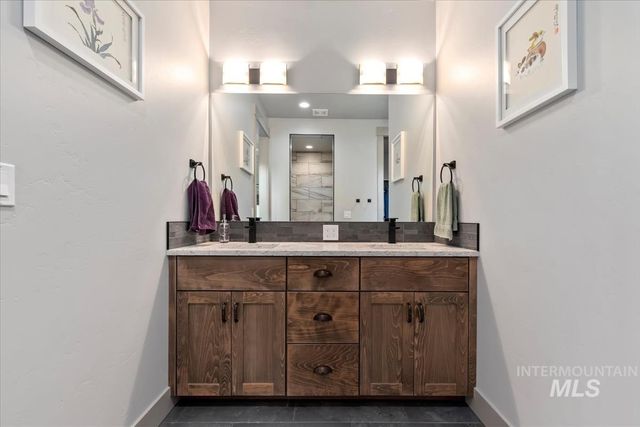 3859 E Vadonia Lane, Meridian, ID 83642