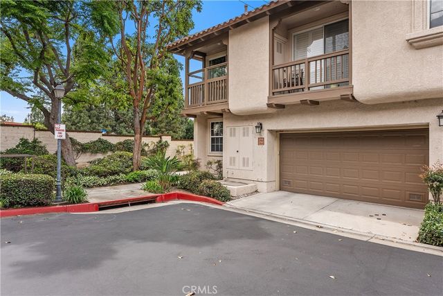 2744 Monza, Tustin, CA 92782