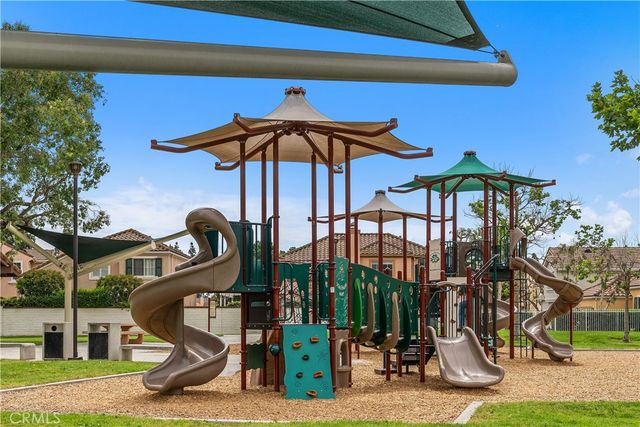 2744 Monza, Tustin, CA 92782