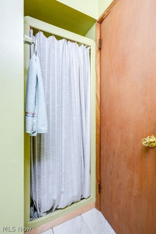 684 Sherwood Drive, Aurora, OH 44202