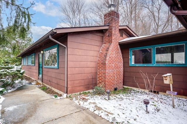 684 Sherwood Drive, Aurora, OH 44202