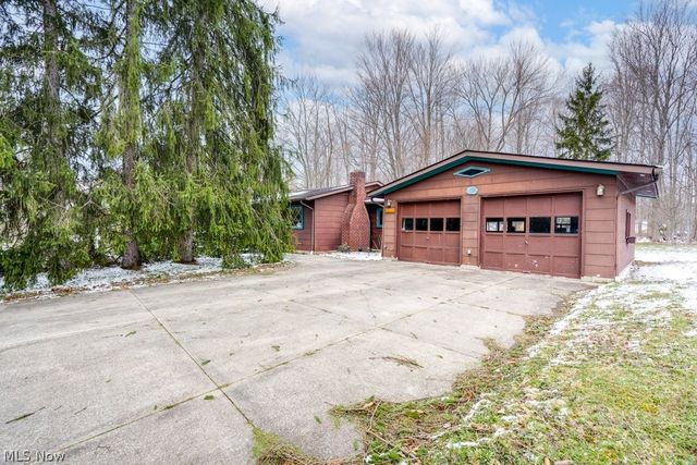 684 Sherwood Drive, Aurora, OH 44202