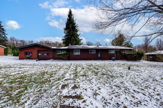 684 Sherwood Drive, Aurora, OH 44202