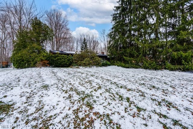 684 Sherwood Drive, Aurora, OH 44202