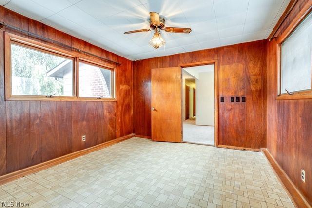 684 Sherwood Drive, Aurora, OH 44202