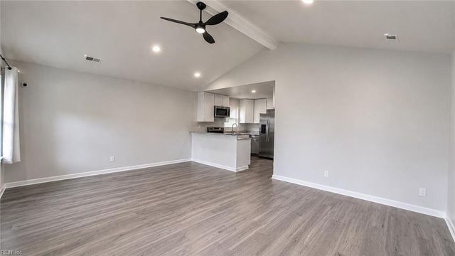 31 Bland ST, Hampton, VA 23669