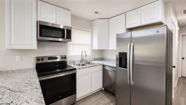 31 Bland ST, Hampton, VA 23669
