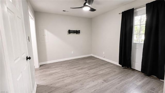 31 Bland ST, Hampton, VA 23669