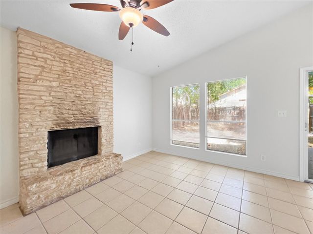 1012 Fieldwood DR A, Austin, TX 78758