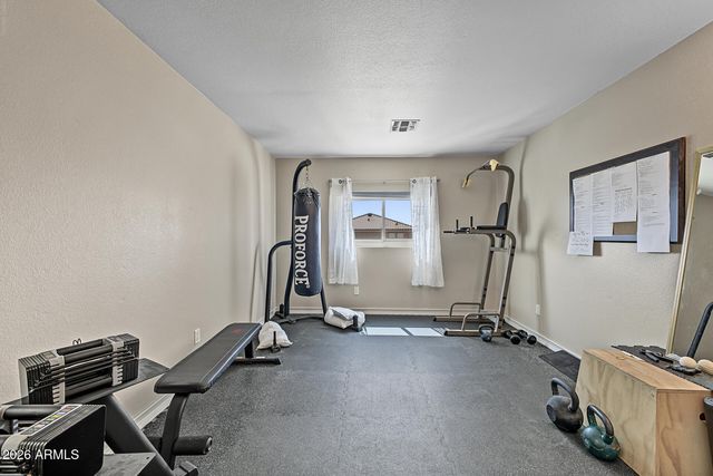 10609 W DALEY Lane, Peoria, AZ 85383