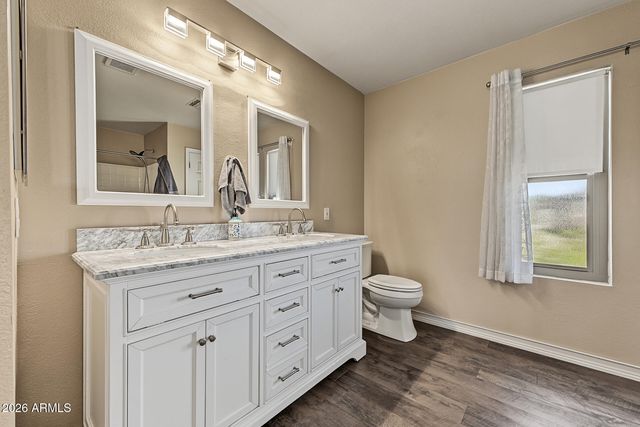 10609 W DALEY Lane, Peoria, AZ 85383