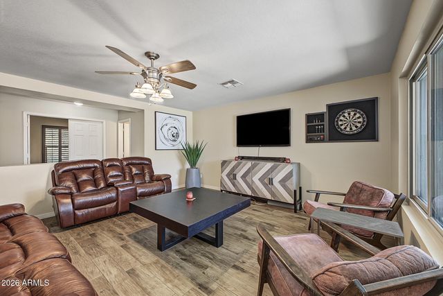 10609 W DALEY Lane, Peoria, AZ 85383