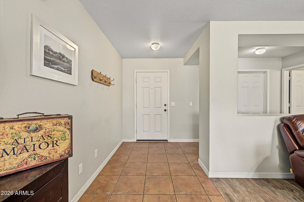 10609 W DALEY Lane, Peoria, AZ 85383 — photo 4