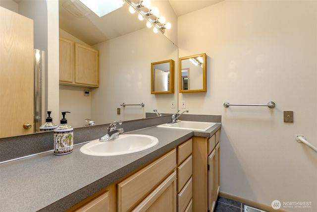 19113 21st Street SW, Lakebay, WA 98349