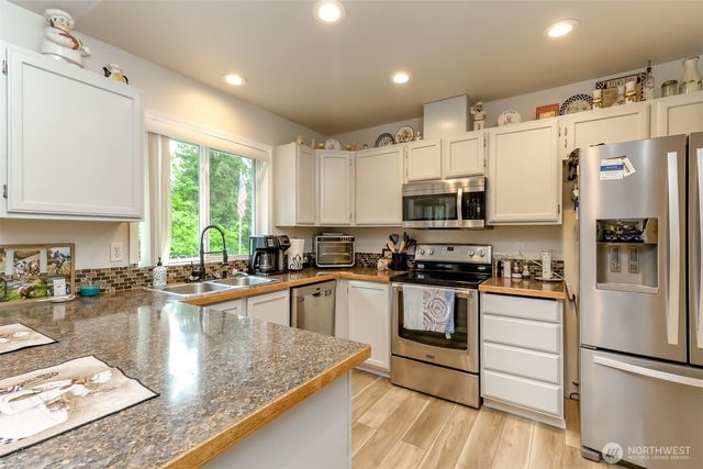 19113 21st Street SW, Lakebay, WA 98349