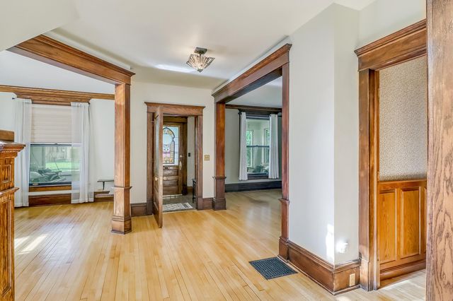 1117 3rd Avenue S, Fargo, ND 58103