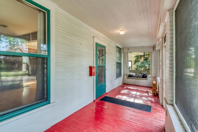 1117 3rd Avenue S, Fargo, ND 58103